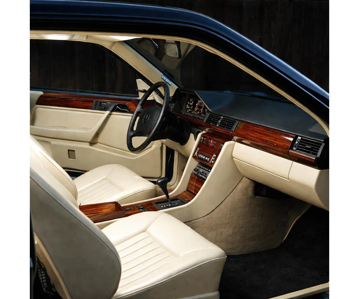 Mercedes E-Class W124 01.85-05.96 Habillage Décoration de Tableau de Bord 8-Pièce Mercedes E-Class W124 01.85-05.96 Habillage Décoration de Tableau de Bord 8-Pièce