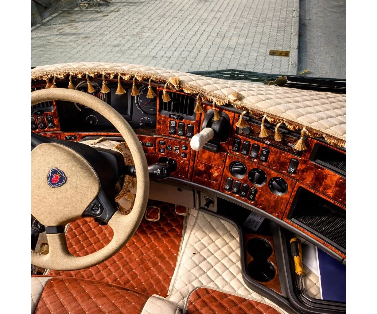 Scania R-Series R2 Reihe TopLine 2013 3D Inleg dashboard Interieurset aansluitend en pasgemaakt op he 60-Teile