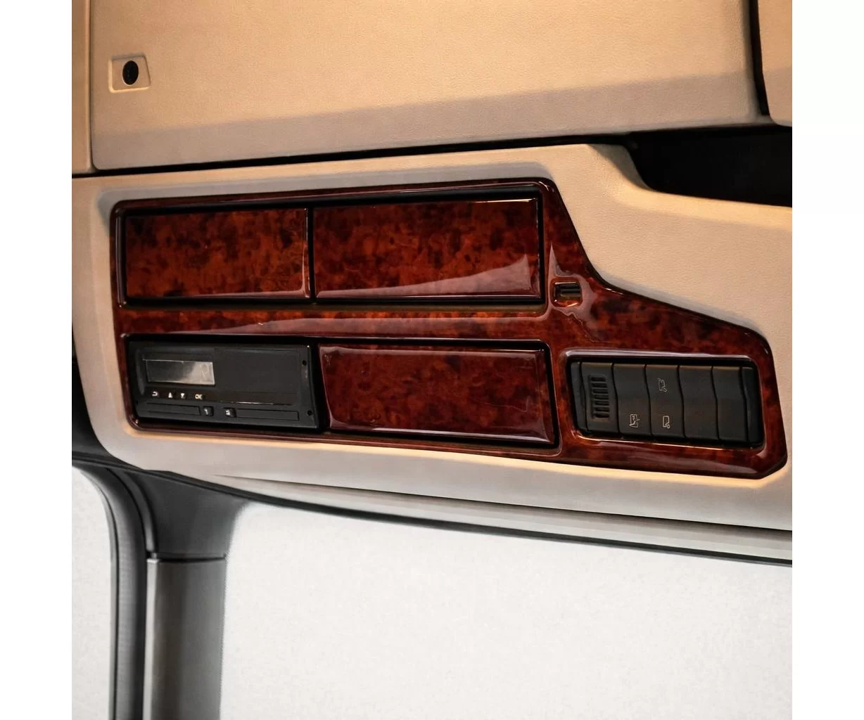 Scania NextGen NG Top Sleeper ab 2016 3D Inleg dashboard Interieurset aansluitend en pasgemaakt op he 24-Teile