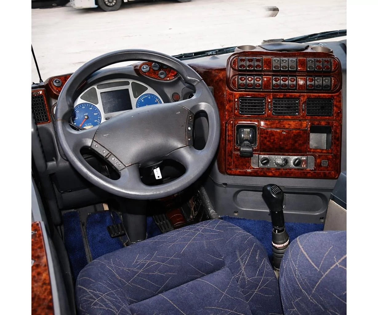 Iveco Stralis 06.02-01.07 Mascherine sagomate per rivestimento cruscotti 73-Decori Iveco Stralis 06.02-01.07 Mascherine sagomate per rivestimento cruscotti 73-Decori