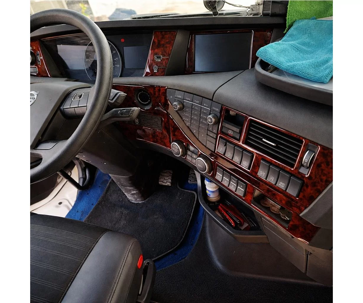 Volvo FH Version 5 ab 2020 XL XXL Mascherine sagomate per rivestimento cruscotti 19-Decori Volvo FH Version 5 ab 2020 XL XXL Mascherine sagomate per rivestimento cruscotti 19-Decori