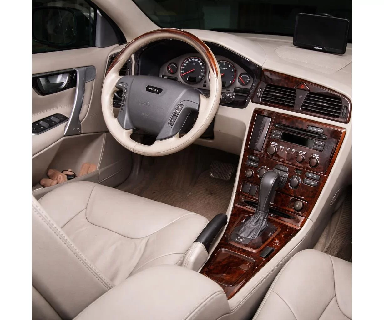 Volvo Cross Country 2001-2004 Paquet de base, With CD and Compact Casette audio, OEM Compliance BD Décoration de tableau de bord Volvo Cross Country 2001-2004 Paquet de base, With CD and Compact Casette audio, OEM Compliance BD Décoration de tableau de bord