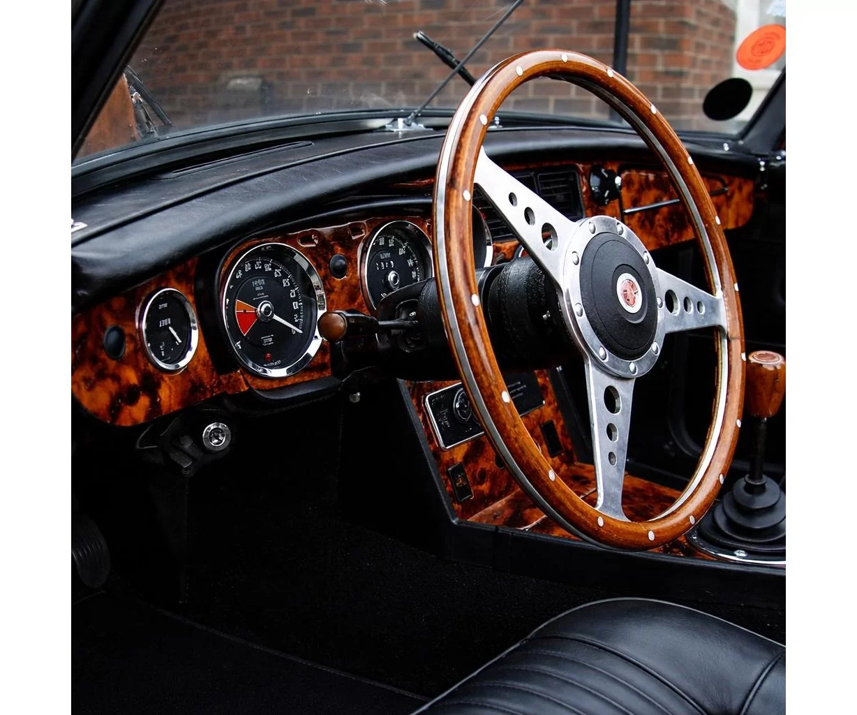 MG B 1962-1967 Full Set BD Interieur Dashboard Bekleding Volhouder