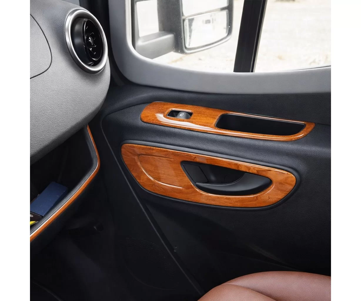 Mercedes Sprinter W907 2018 Mascherine sagomate per rivestimento cruscotti 4-Decori