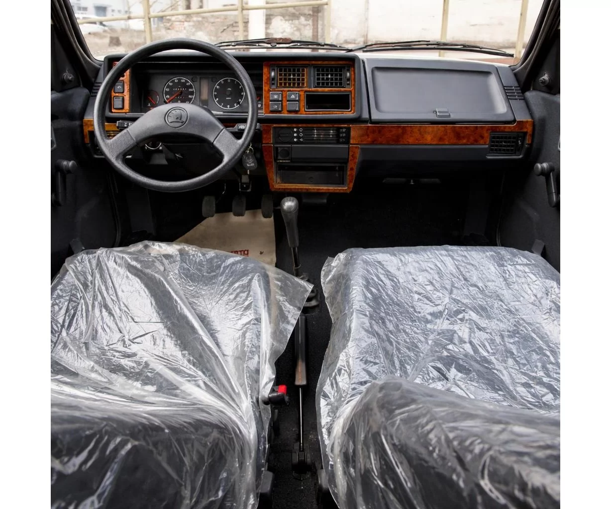 Skoda Favorit 06.89-04.95 Mascherine sagomate per rivestimento cruscotti 6-Decori