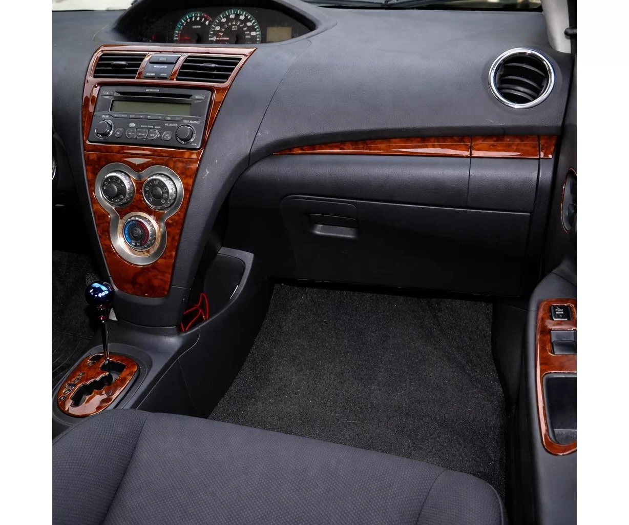 Toyota Yaris 2007-UP Full Set BD Interieur Dashboard Bekleding Volhouder Toyota Yaris 2007-UP Full Set BD Interieur Dashboard Bekleding Volhouder