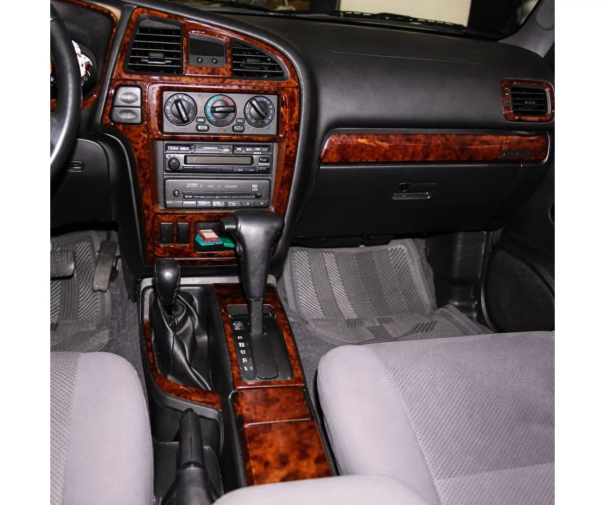 Nissan Pathfinder 2001-2004 OEM Compliance BD Interieur Dashboard Bekleding Volhouder Nissan Pathfinder 2001-2004 OEM Compliance BD Interieur Dashboard Bekleding Volhouder