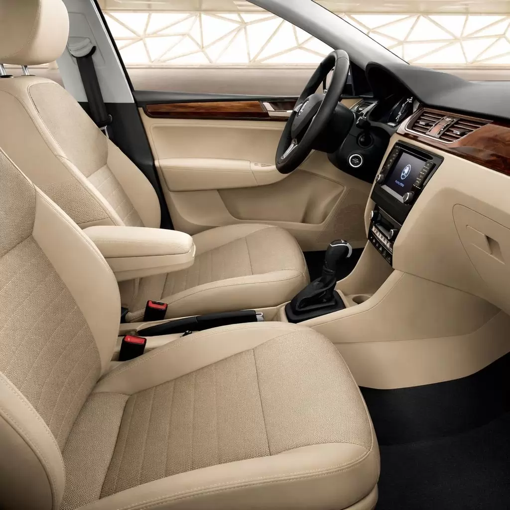 Skoda Rapid 2018 Mittelkonsole Armaturendekor Cockpit Dekor 11-Teile