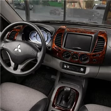 Mitsubishi L 200 4x2 08.2007 Habillage Décoration de Tableau de Bord 13-Pièce
