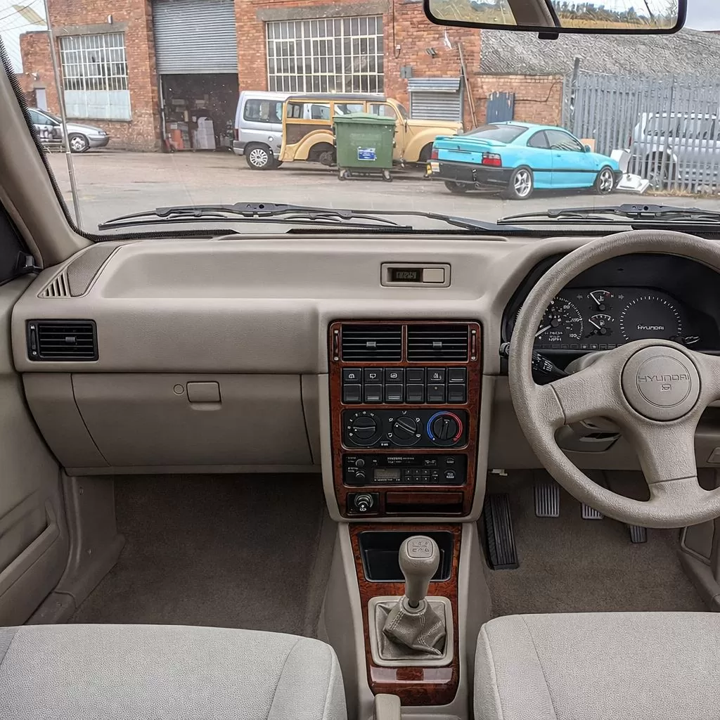 Hyundai Excel 01.91-08.94 Habillage Décoration de Tableau de Bord 7-Pièce Hyundai Excel 01.91-08.94 Habillage Décoration de Tableau de Bord 7-Pièce