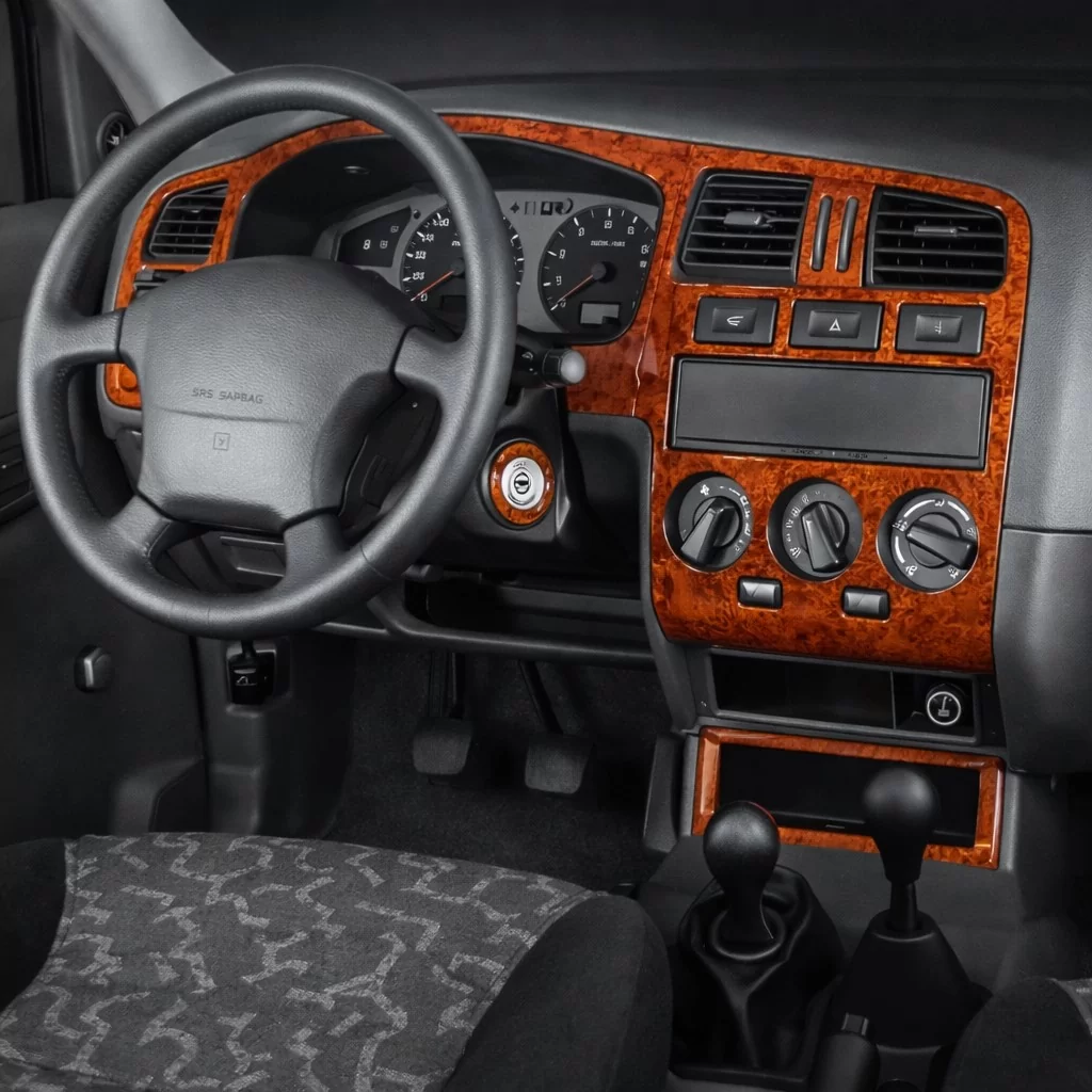 Nissan Primera 09.96-09.99 3D Inleg dashboard Interieurset aansluitend en pasgemaakt op he 10-Teile