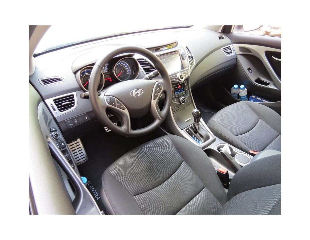 Hyundai Elantra 2012 Kit la décoration du tableau de bord 10-Pièce - 1 - habillage decor de tableau de bord