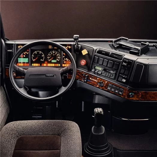 Volvo FH12 FH16 FM Vers 04.02-12.12 Mascherine sagomate per rivestimento cruscotti 23-Decori