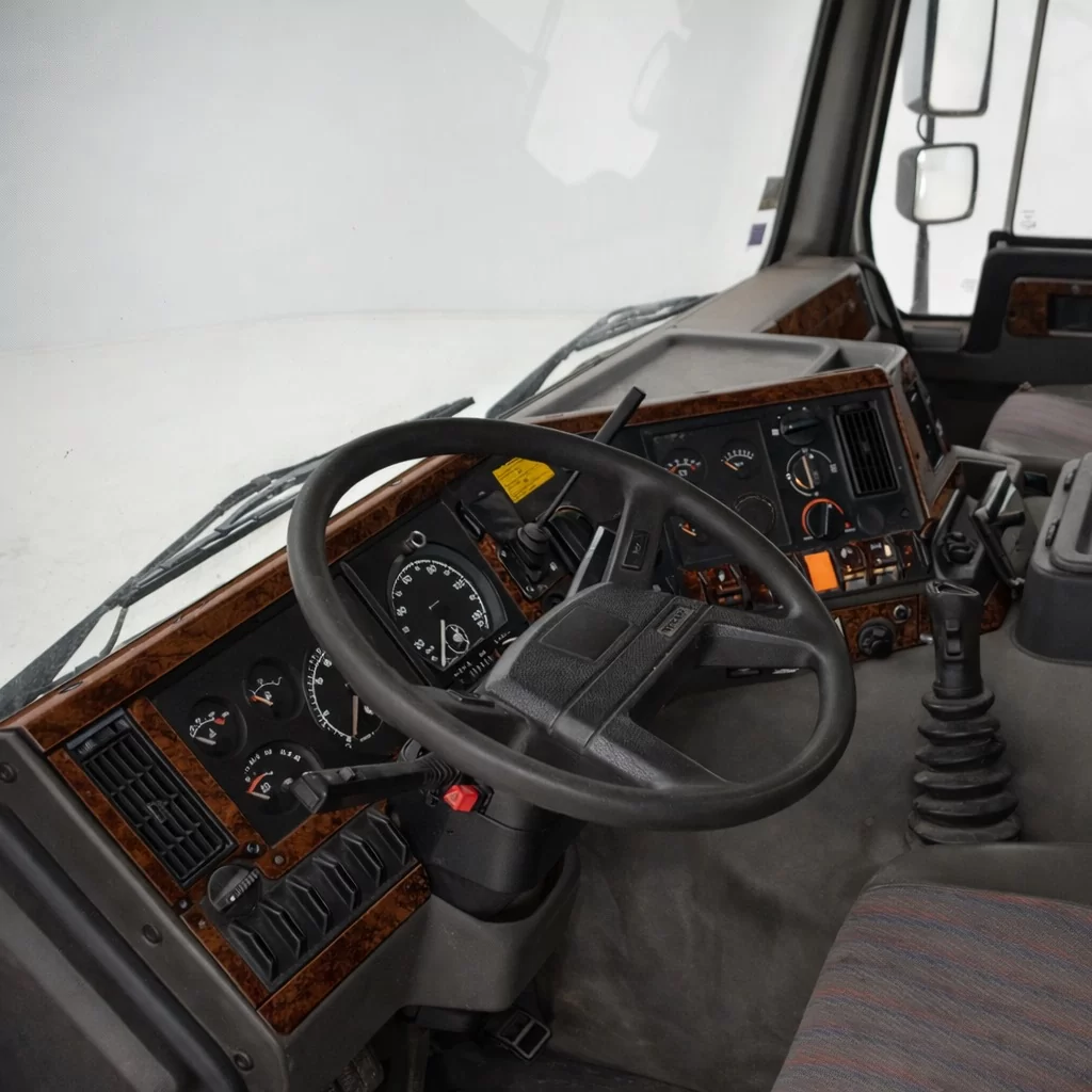 Volvo FL-Series FL10 FLT 3D Inleg dashboard Interieurset aansluitend en pasgemaakt op he 13-Teile