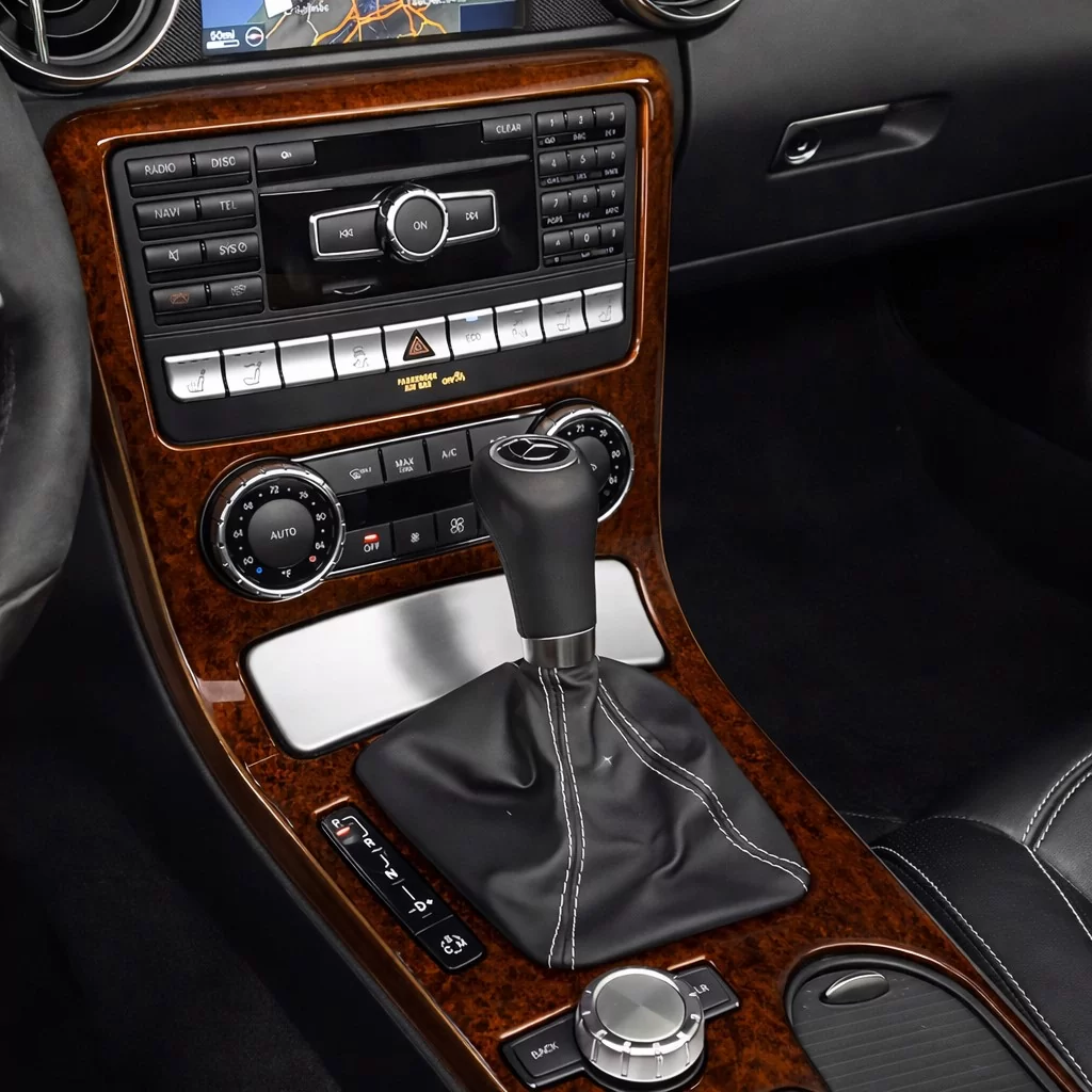 Mercedes SLK R172 2011-2016 Habillage Décoration de Tableau de Bord Mercedes SLK R172 2011-2016 Habillage Décoration de Tableau de Bord