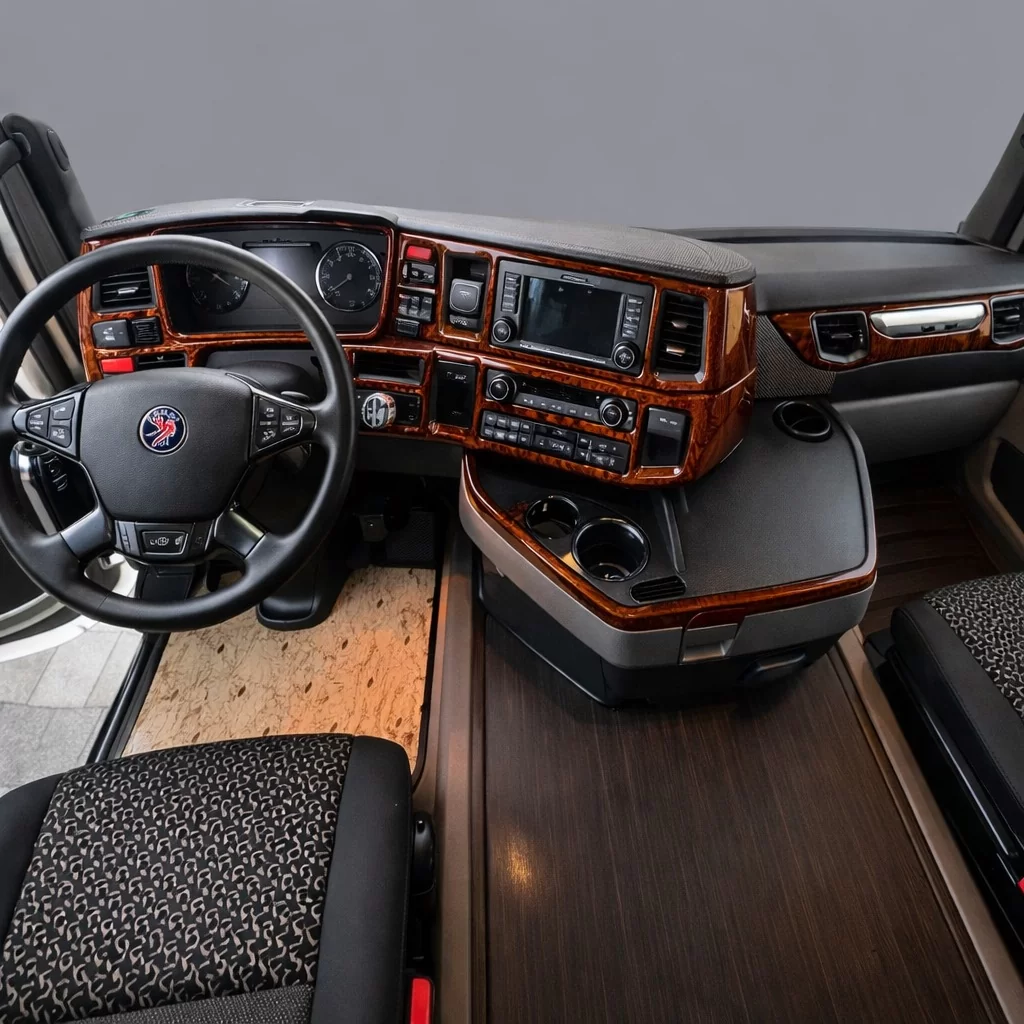 Scania NG-Series ab 2016 3D Bsic Inleg dashboard Interieurset aansluitend en pasgemaakt op he 12-Teile