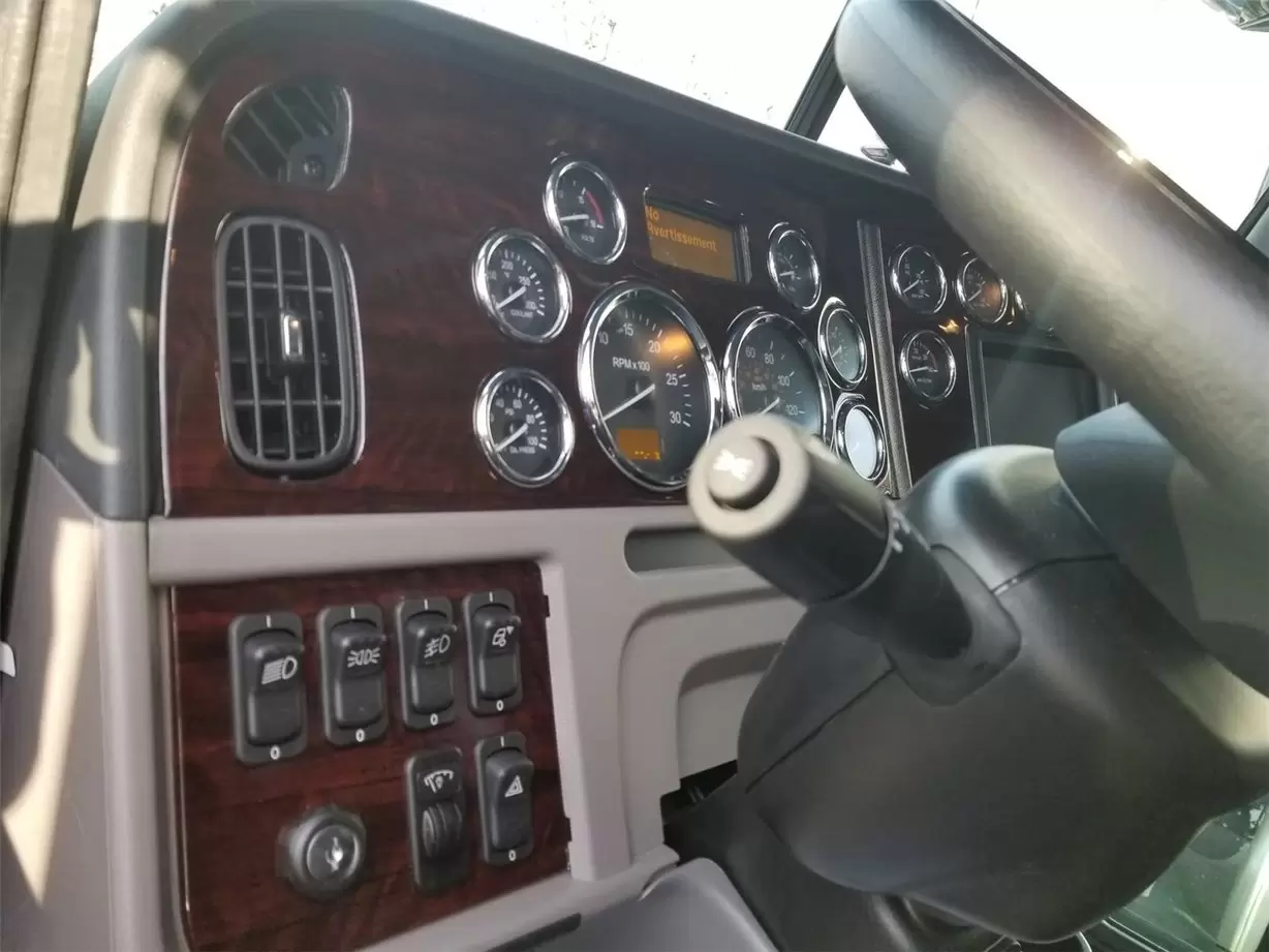 Peterbilt 365 Truck - bouwjaar 2016-2021 Interieurcabinestijl Volledige dashboardafwerkingsset Peterbilt 365 Truck - bouwjaar 2016-2021 Interieurcabinestijl Volledige dashboardafwerkingsset